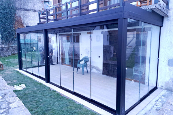 TECNIKOR installation carried out by a distributor in Navarra of Evolution glass ceiling